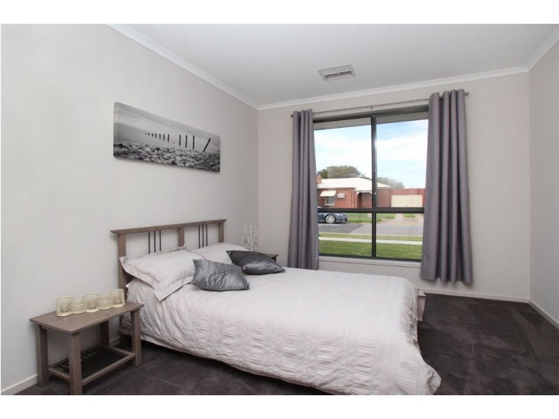 4 Cameron Avenue, Findon SA 5023