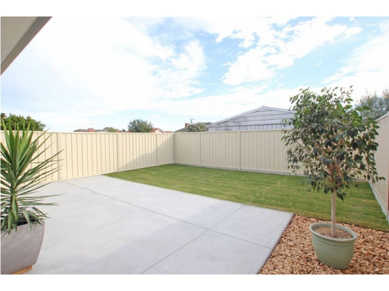 4 Cameron Avenue, Findon SA 5023