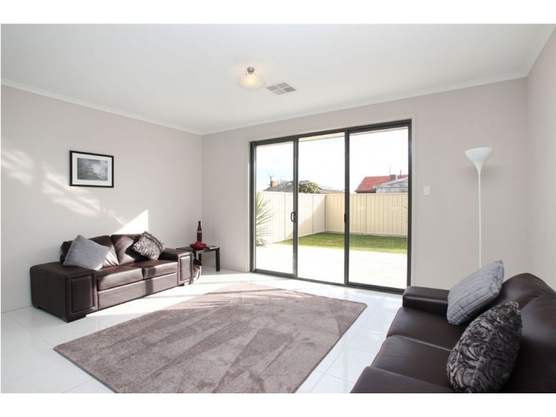 4 Cameron Avenue, Findon SA 5023