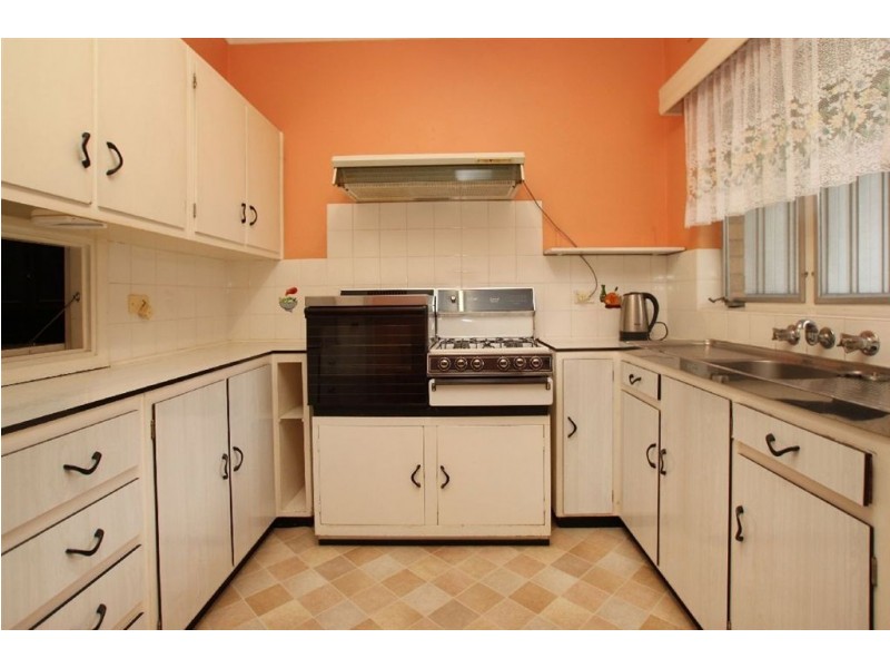 3 Stradbroke Avenue, Plympton Park SA 5038