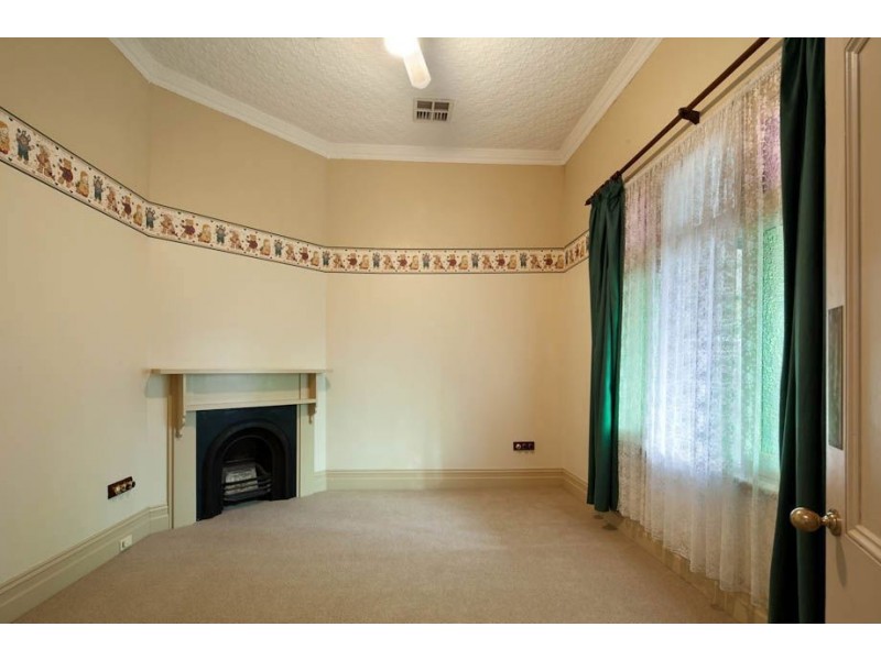 18 Peterhead Street, Largs Bay SA 5016