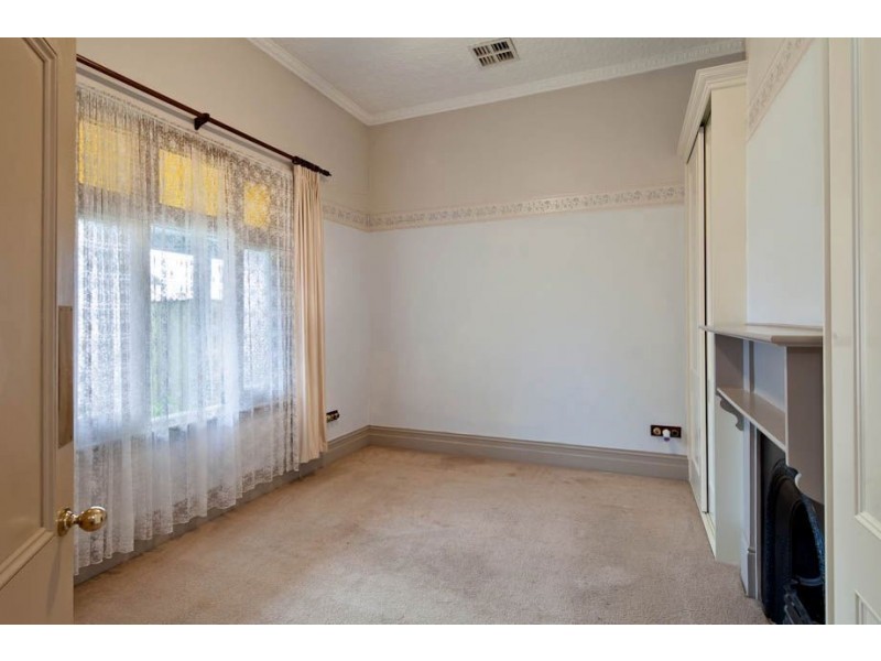 18 Peterhead Street, Largs Bay SA 5016