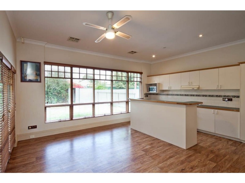 18 Peterhead Street, Largs Bay SA 5016