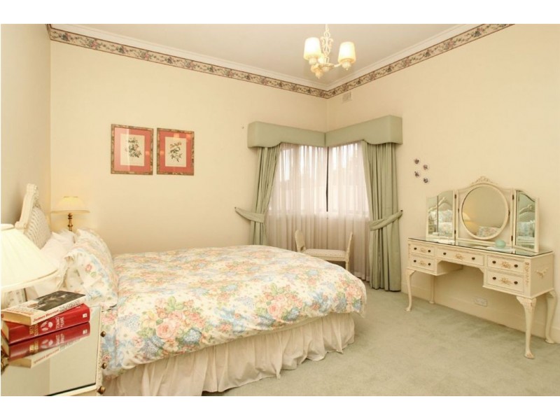 9 Clovelly Avenue, Glenelg North SA 5045