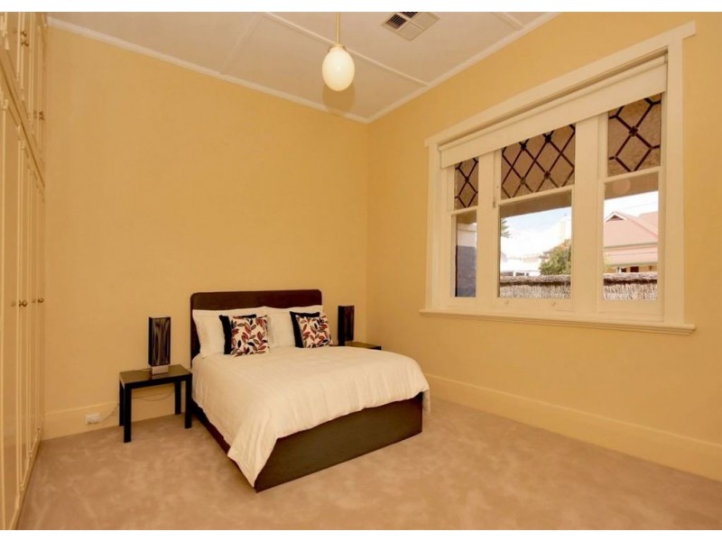 4 South Street, Henley Beach SA 5022