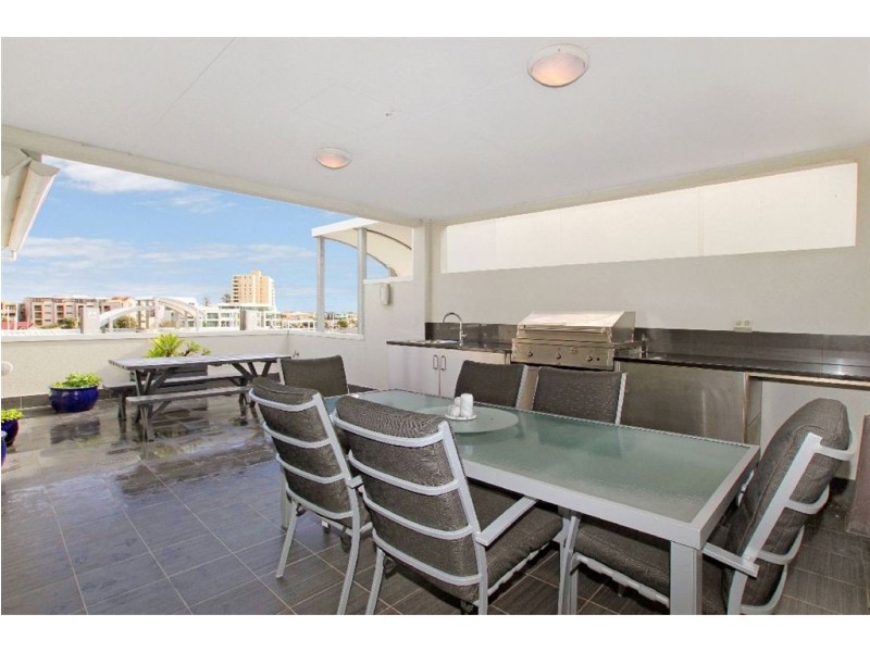 18/12-14 Adelphi Terrace, Glenelg North SA 5045