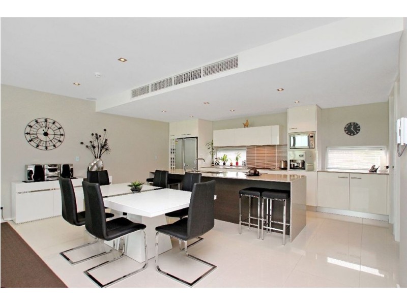 18/12-14 Adelphi Terrace, Glenelg North SA 5045