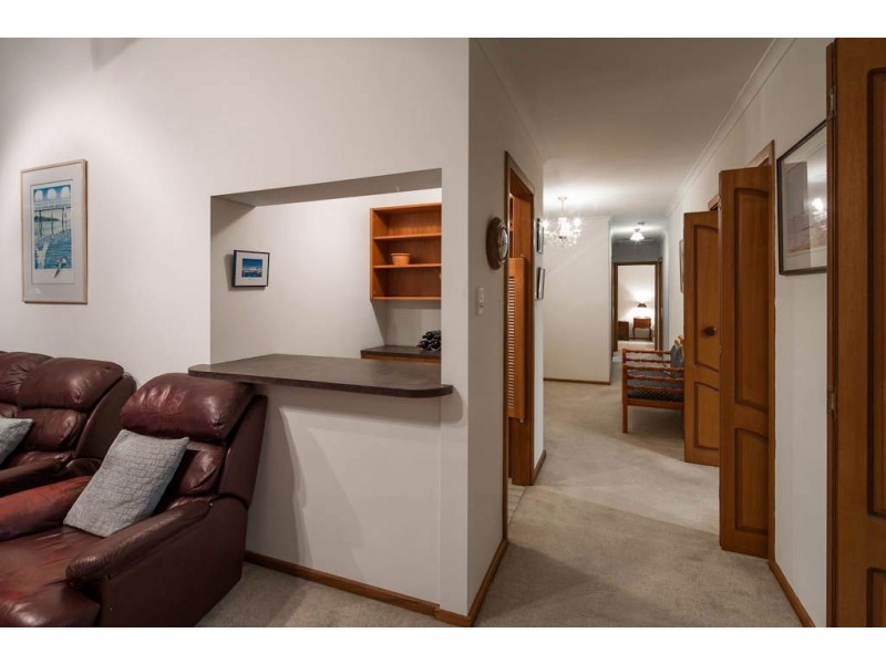 25 Anthea Court, West Lakes SA 5021