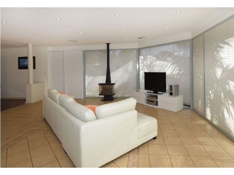 39 French Crescent, Trott Park SA 5158