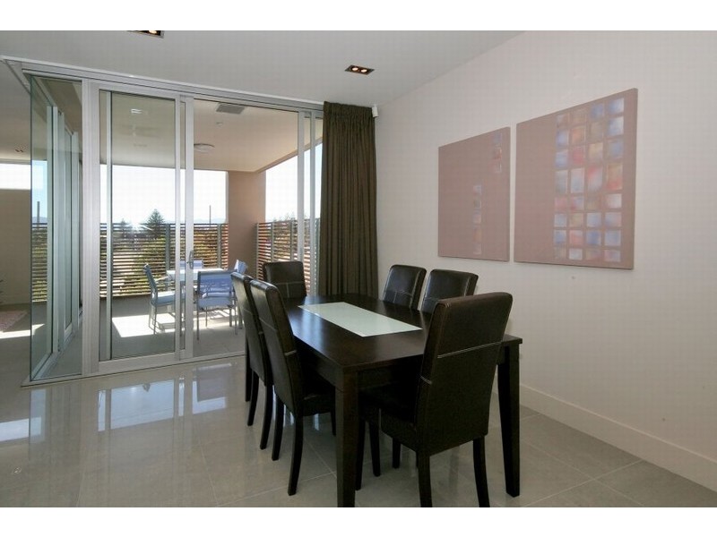 2.4/8-9 North Esplanade, Glenelg North SA 5045
