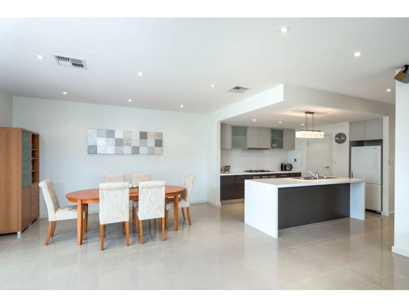 6a Leak Avenue, Glenelg North SA 5045