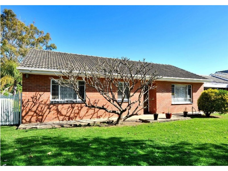 4 Stradbroke Avenue, Plympton Park SA 5038
