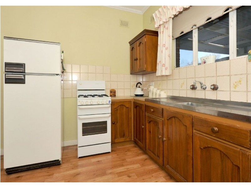 4 Stradbroke Avenue, Plympton Park SA 5038