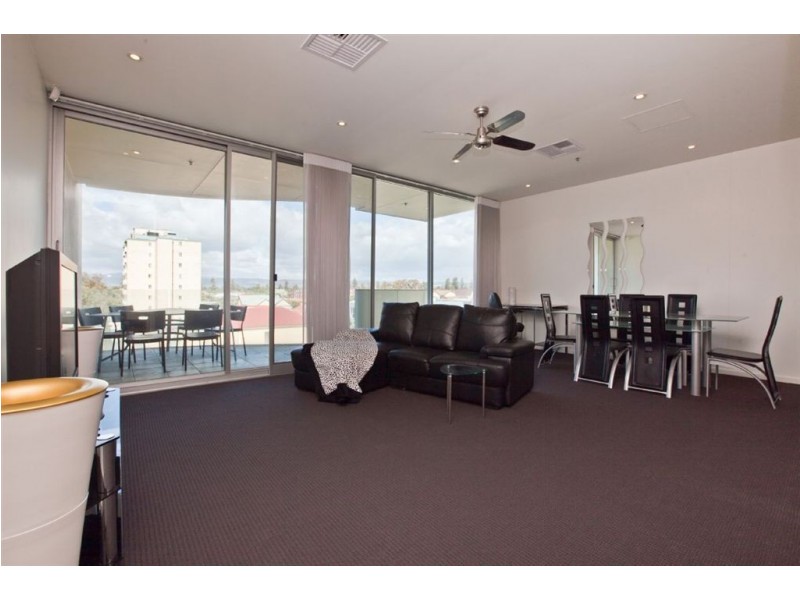 14/2 South Esplanade, Glenelg SA 5045