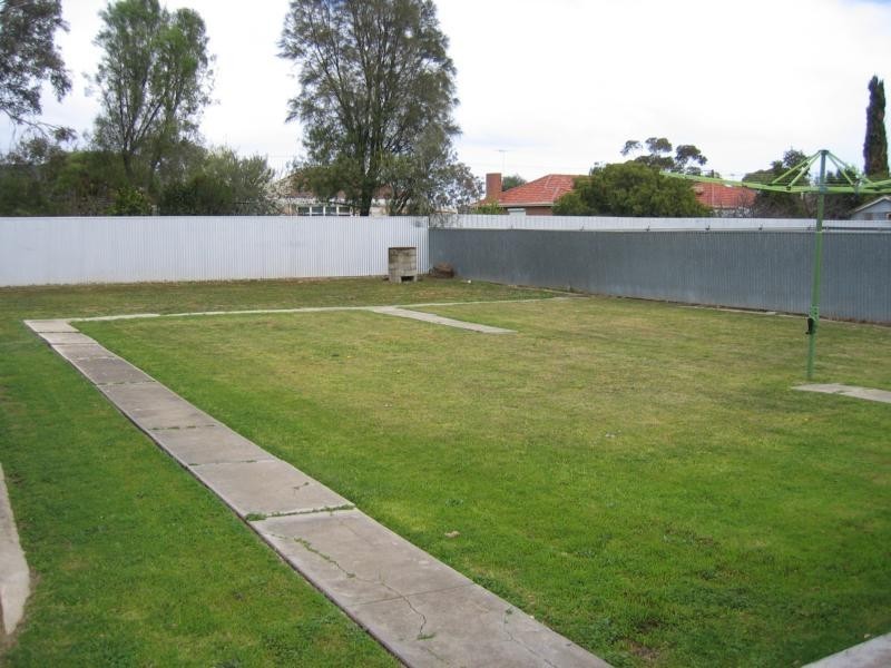 17 Condada Avenue, Park Holme SA 5043