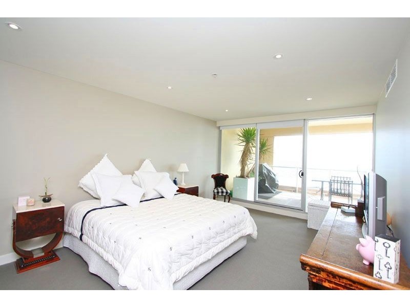 602/19 Holdfast Promenade, Glenelg SA 5045