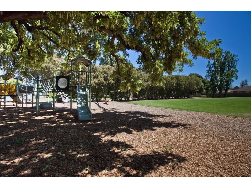 1/24 Penzance Street, Glenelg SA 5045