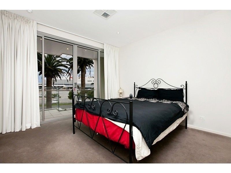 17/155 Brebner Drive, West Lakes SA 5021