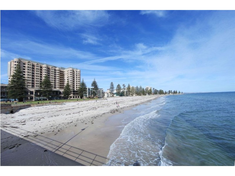 19 St Johns Row, Glenelg SA 5045