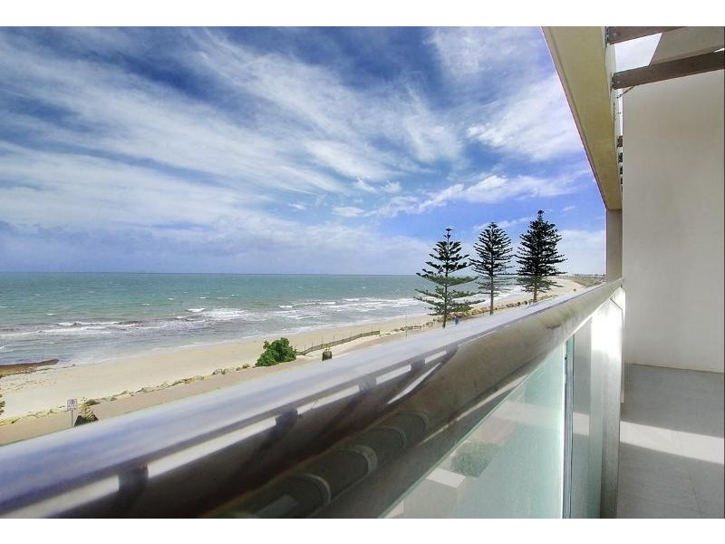 3.3/8-9 North Esplanade, Glenelg North SA 5045