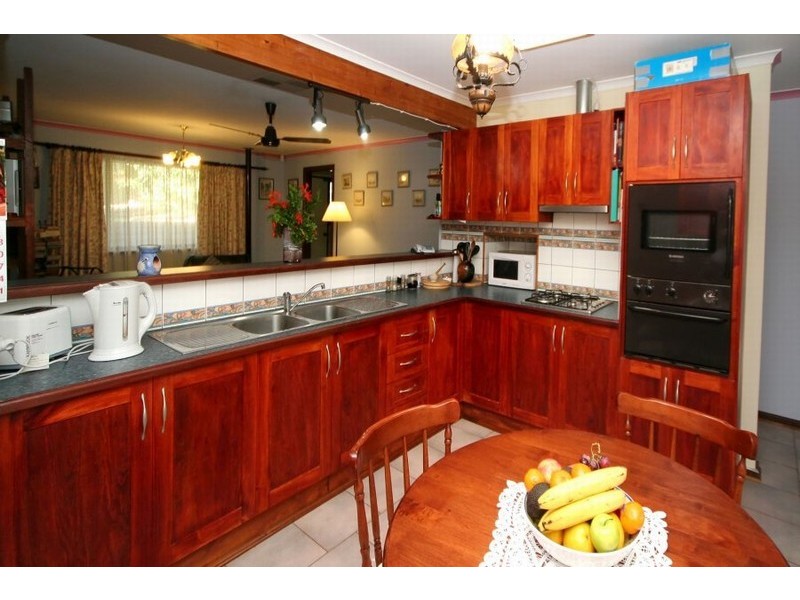 16 Reliance Road, Hallett Cove SA 5158