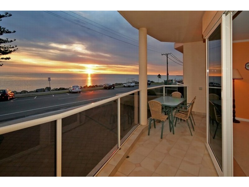 15 North Esplanade, Glenelg North SA 5045