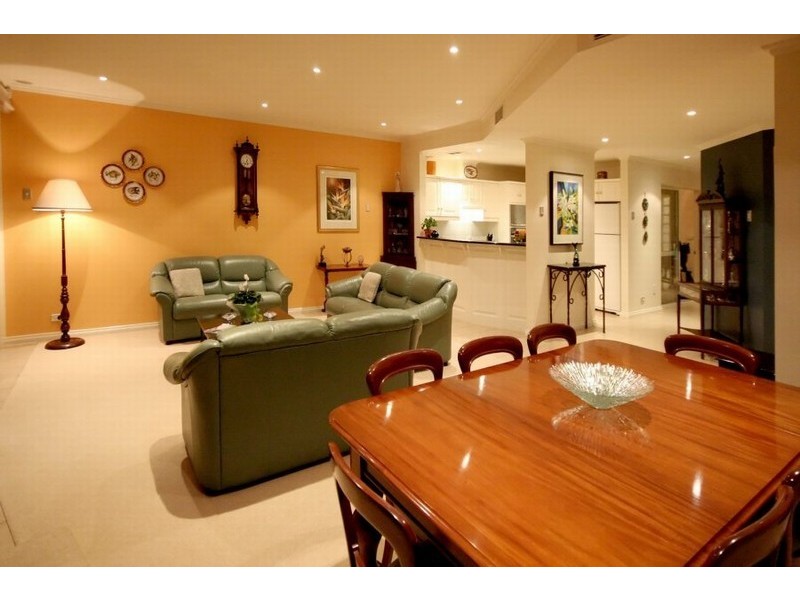 15 North Esplanade, Glenelg North SA 5045