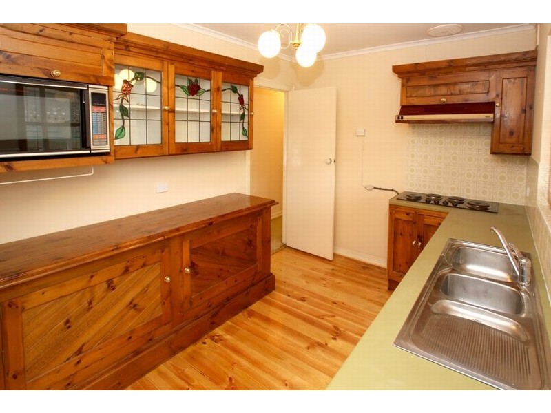 18 Windermere, Novar Gardens SA 5040