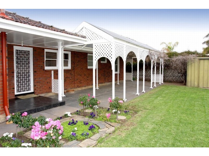 18 Windermere, Novar Gardens SA 5040