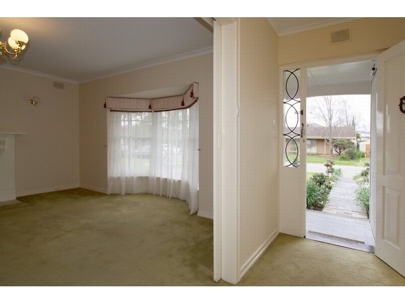 18 Windermere, Novar Gardens SA 5040