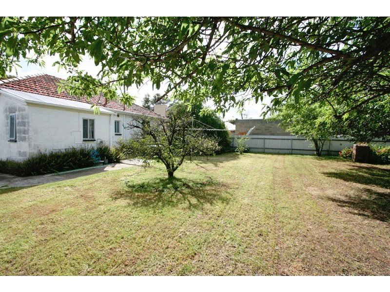 8 Inverness Avenue, Marion SA 5043