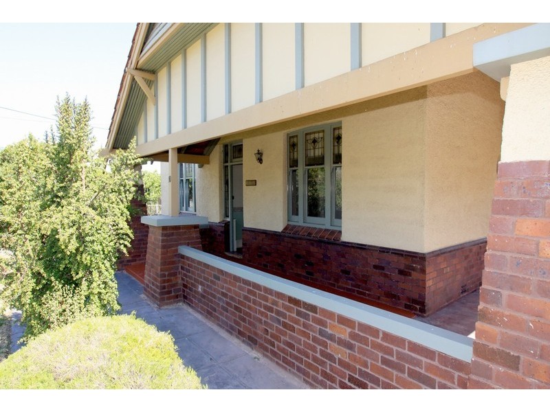10 Sixth Ave, Cheltenham SA 5014