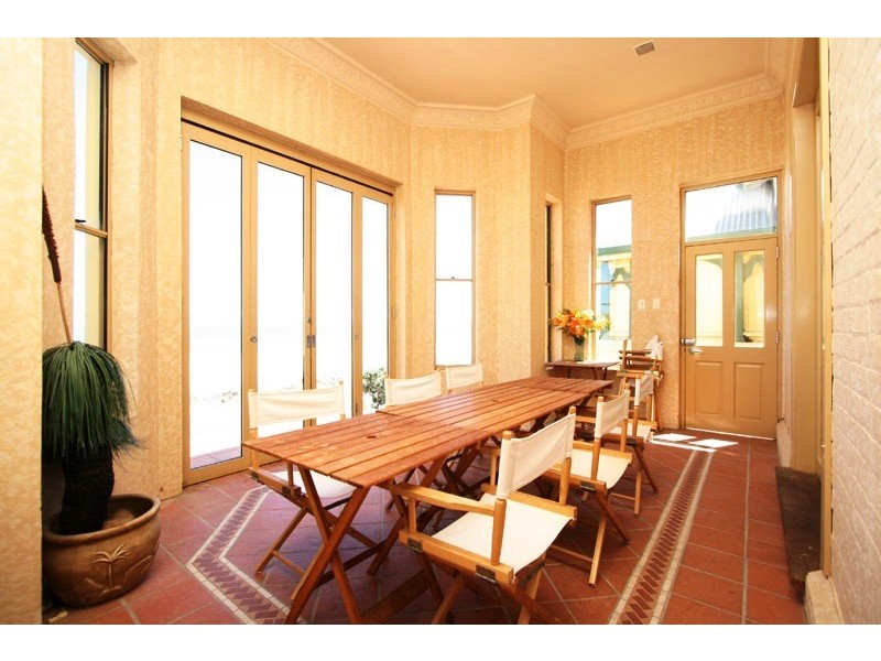 325 Esplanade, Henley Beach SA 5022