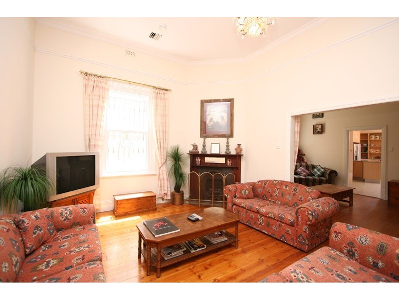 325 Esplanade, Henley Beach SA 5022