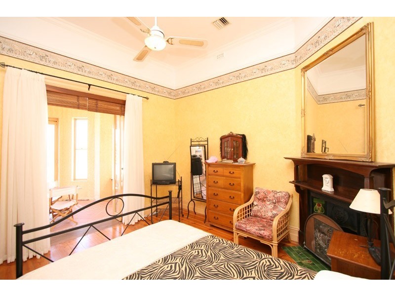 325 Esplanade, Henley Beach SA 5022
