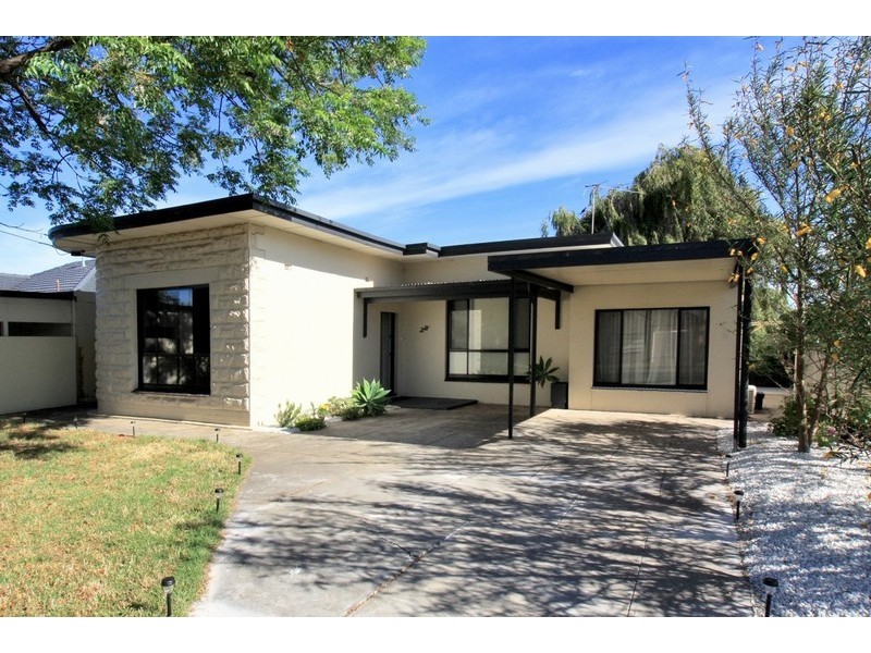 28 Dingera Ave, North Plympton SA 5037