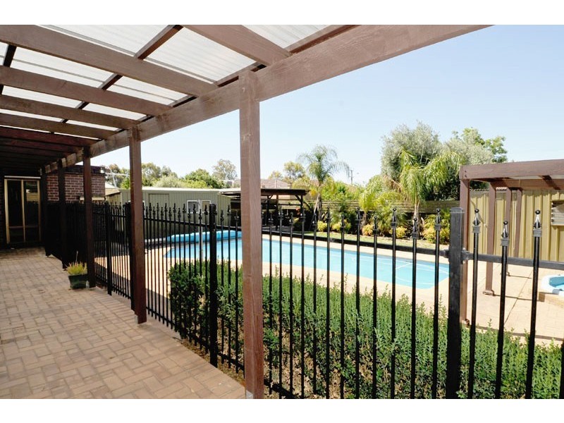 8 Karatta Avenue, Campbelltown SA 5074