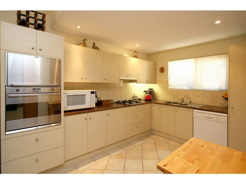 20B Robert Street, Glenelg South SA 5045