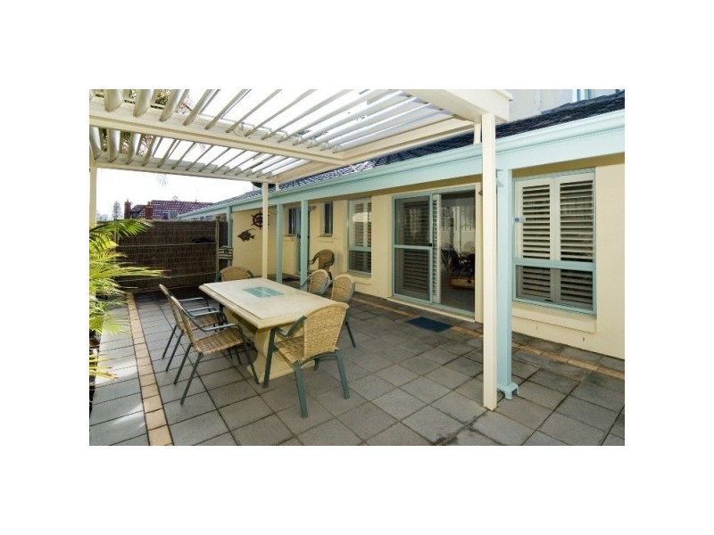 7 Maroong Ave, Glenelg South SA 5045