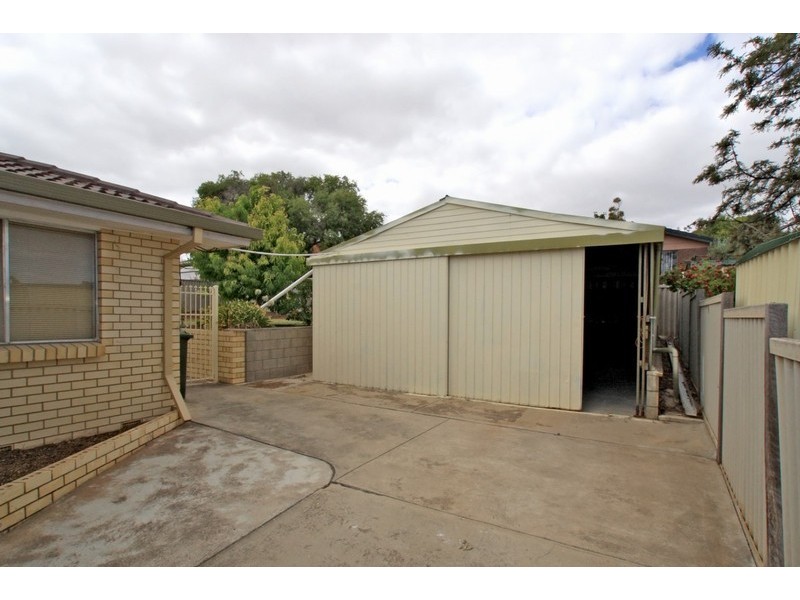 4 Genesta Street, Hallett Cove SA 5158