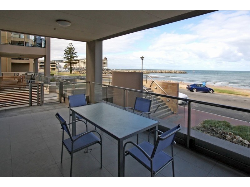 1.2/8-9 North Esplanade, Glenelg North SA 5045