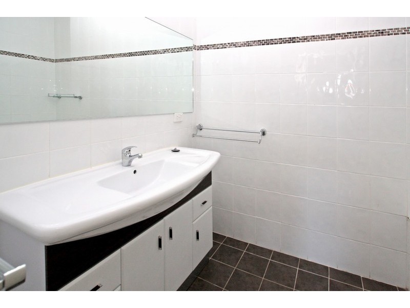 16 Laverack Road, North Plympton SA 5037