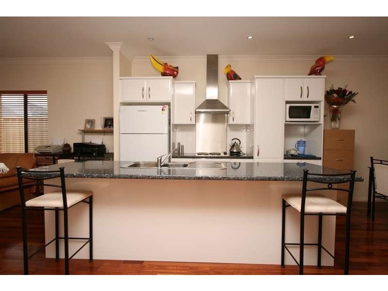 2/517 Anzac Highway, Glenelg North SA 5045