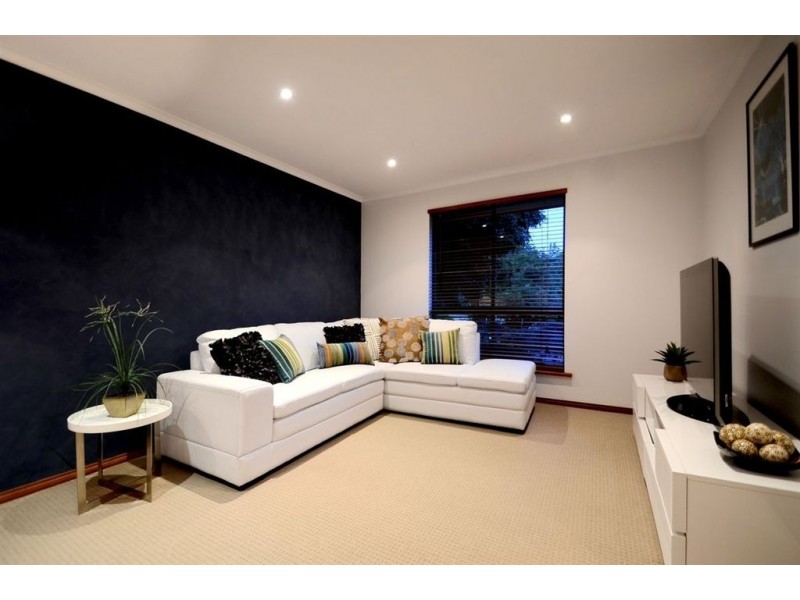 4 Sherwood Avenue, Happy Valley SA 5159