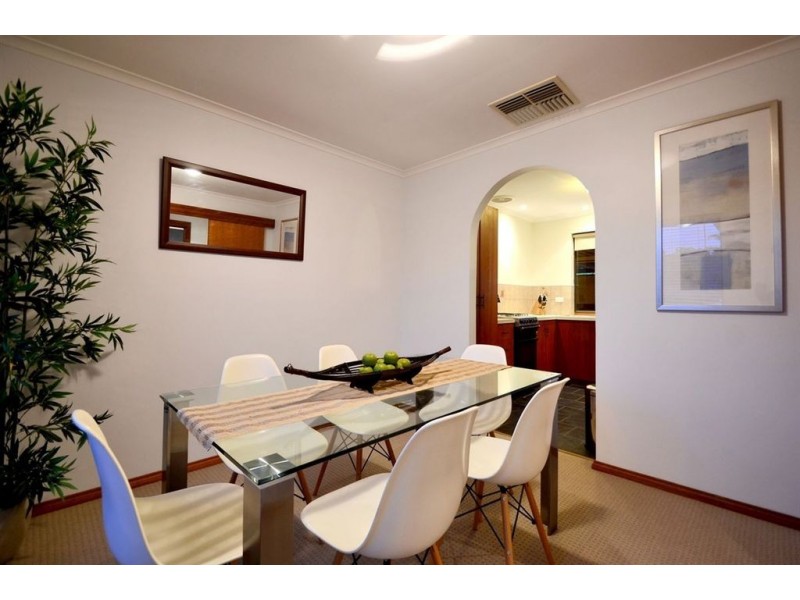 4 Sherwood Avenue, Happy Valley SA 5159