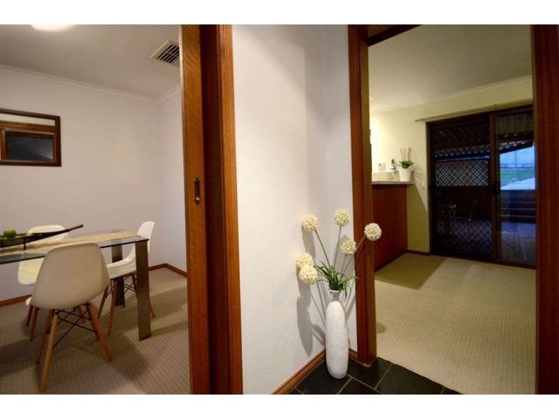 4 Sherwood Avenue, Happy Valley SA 5159