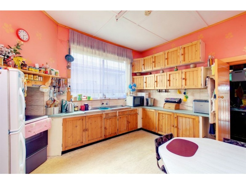 452 Cross Road, Glandore SA 5037