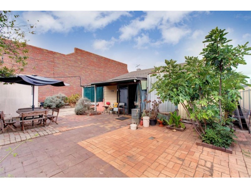 452 Cross Road, Glandore SA 5037