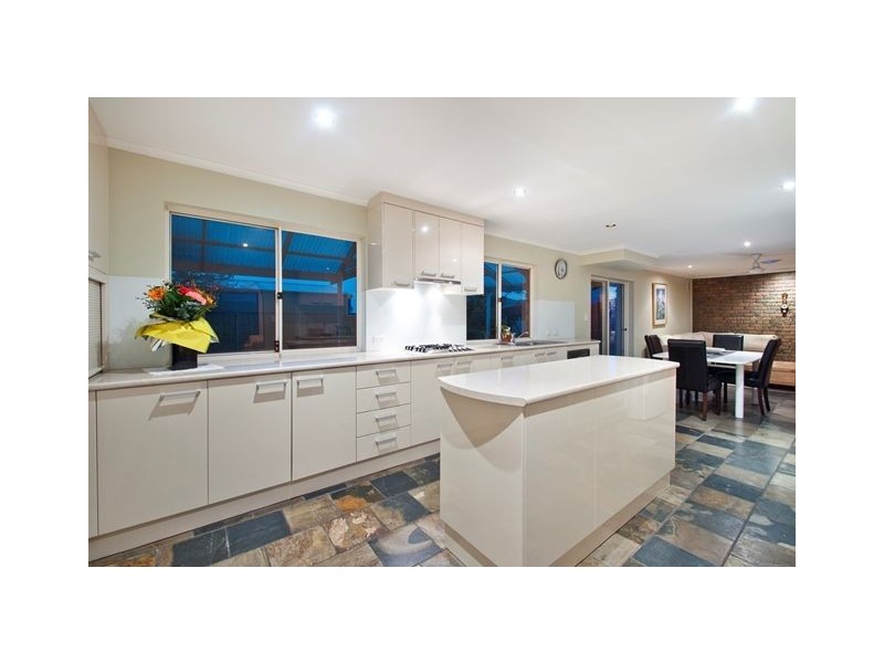 17 Takari Court, Hallett Cove SA 5158