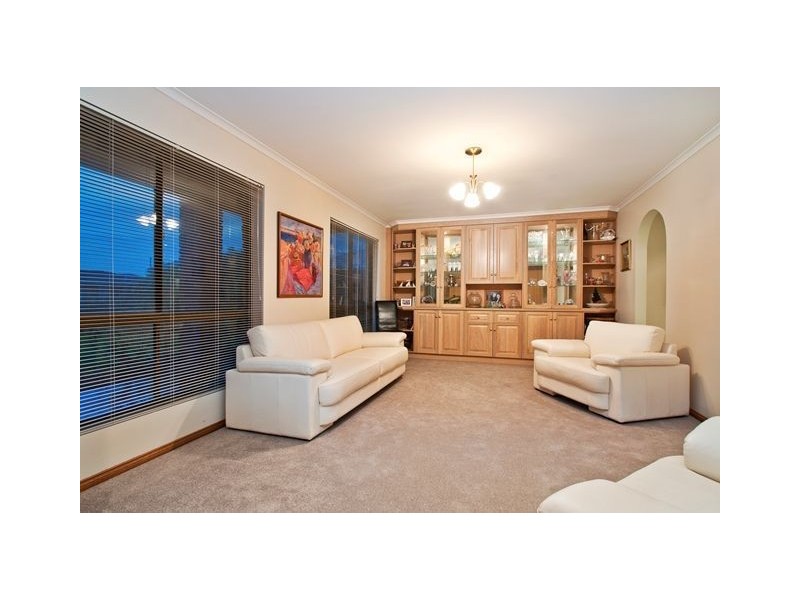 17 Takari Court, Hallett Cove SA 5158
